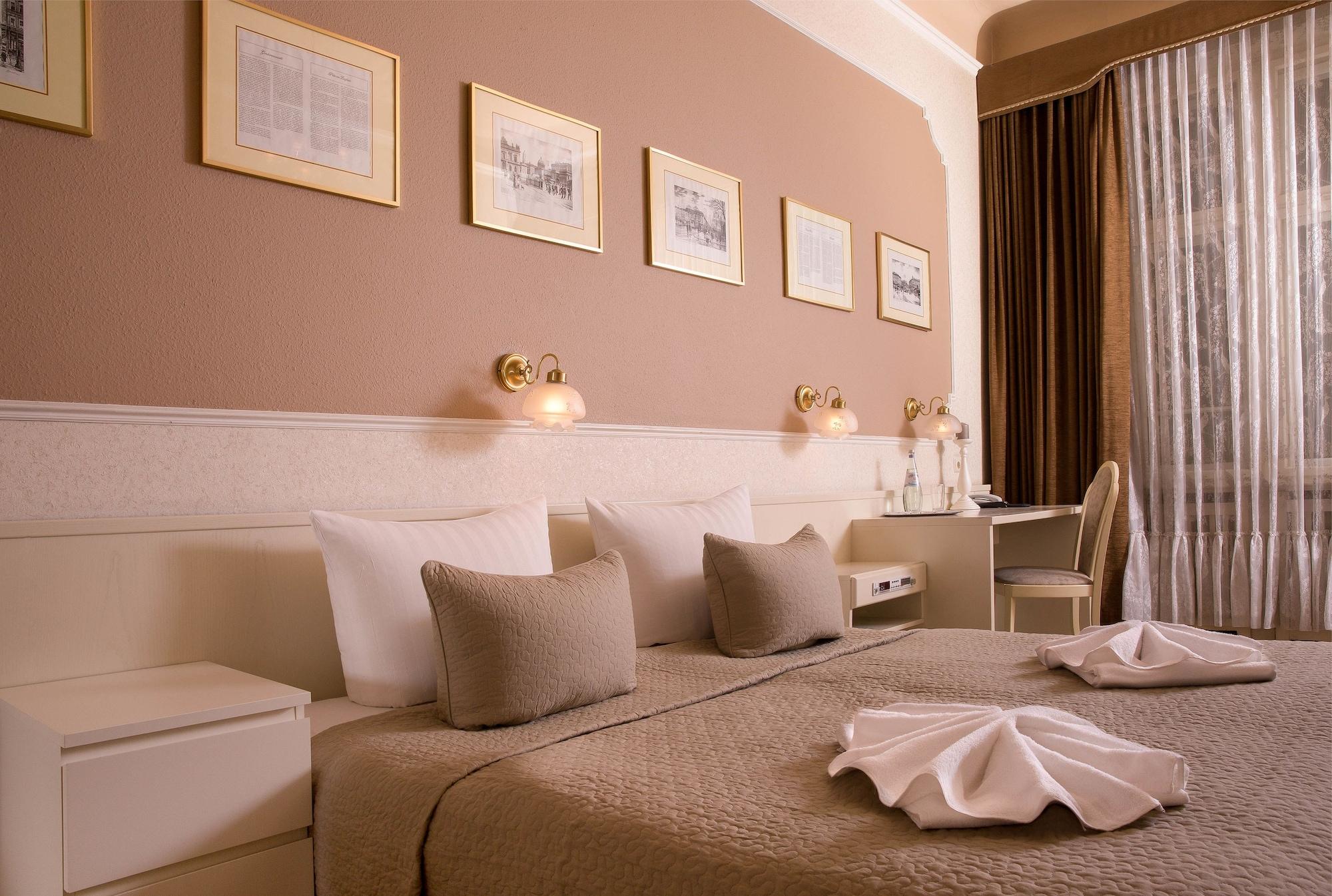 Hotel Wittelsbach Am Kurfuerstendamm 3*